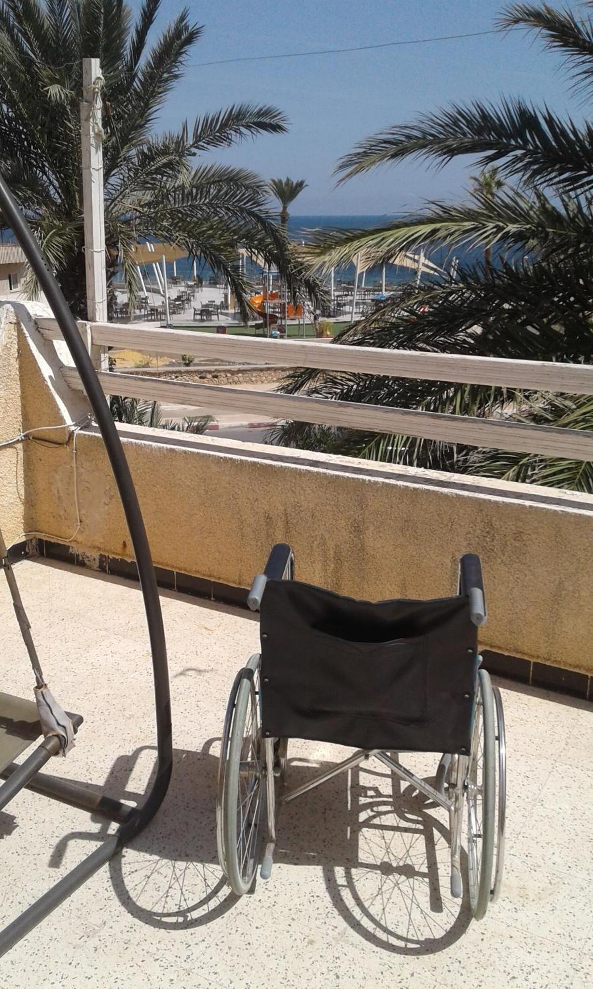 Duplex Pied Dans L'Eau Avec Magnifique Vue Sur Mer Munastır Dış mekan fotoğraf